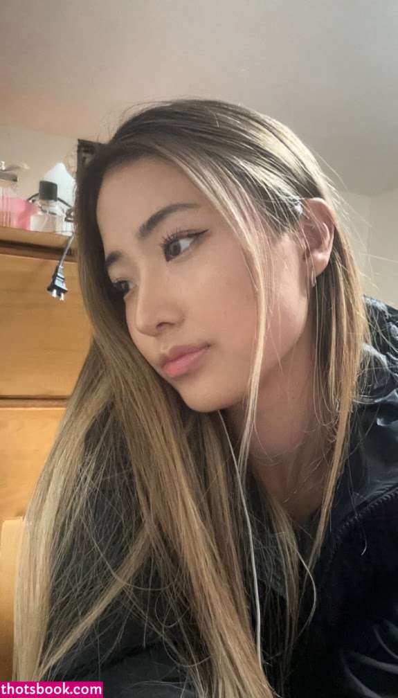 alisontsaii Photo #11