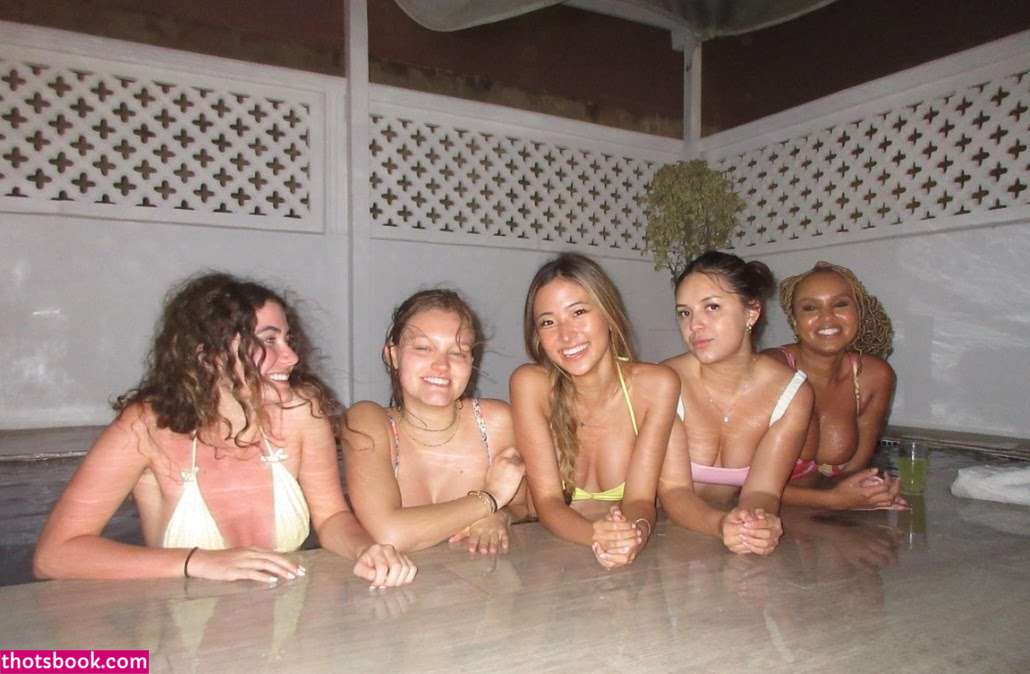 alisontsaii Photo #12