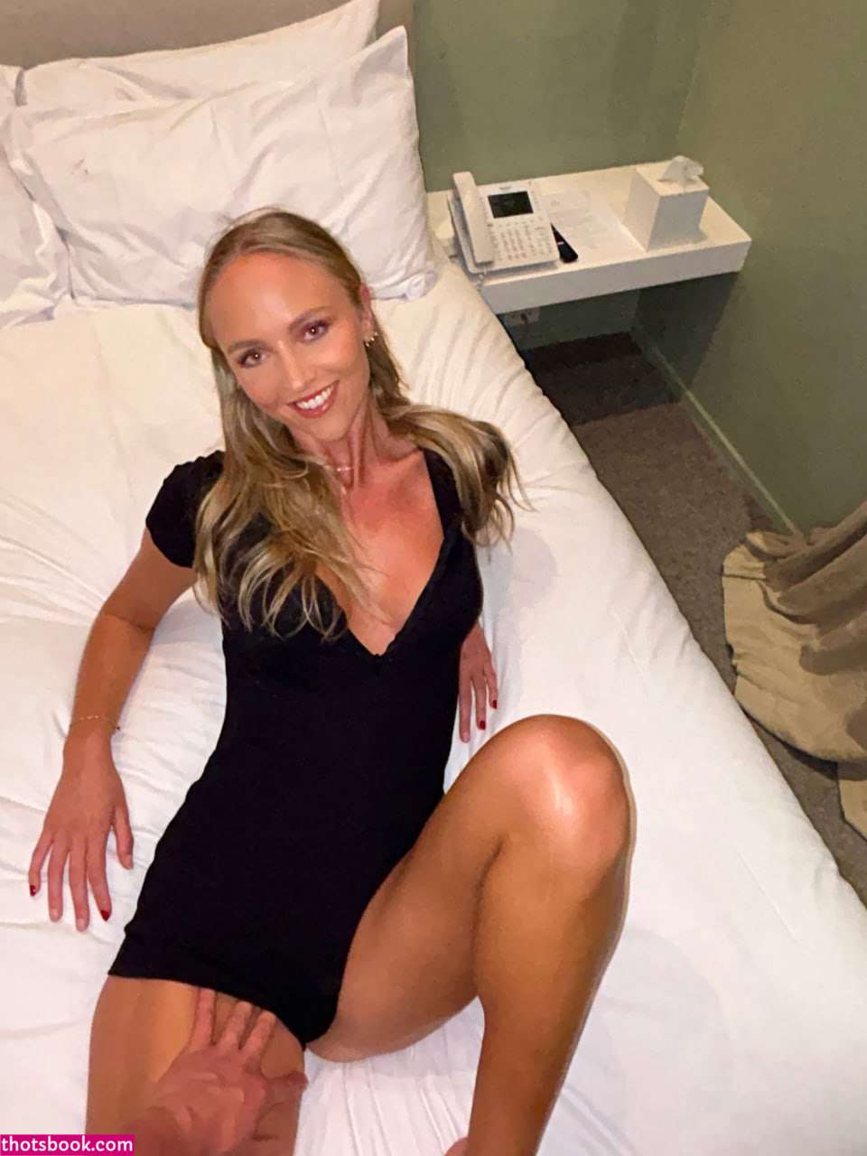 anniekknight Photo #18