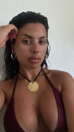 Ellie Schemz Photo #23