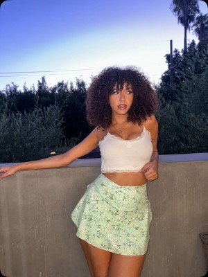 Megan Botnick Photo #32