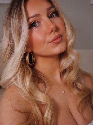 Rianabailey Photo #11