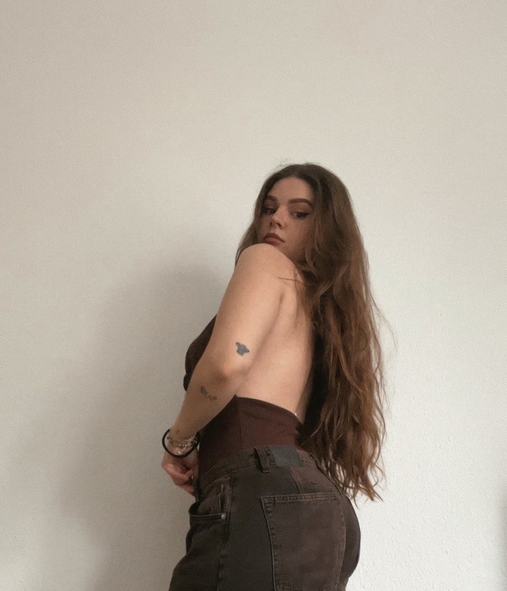 Emi Rhea Photo #10