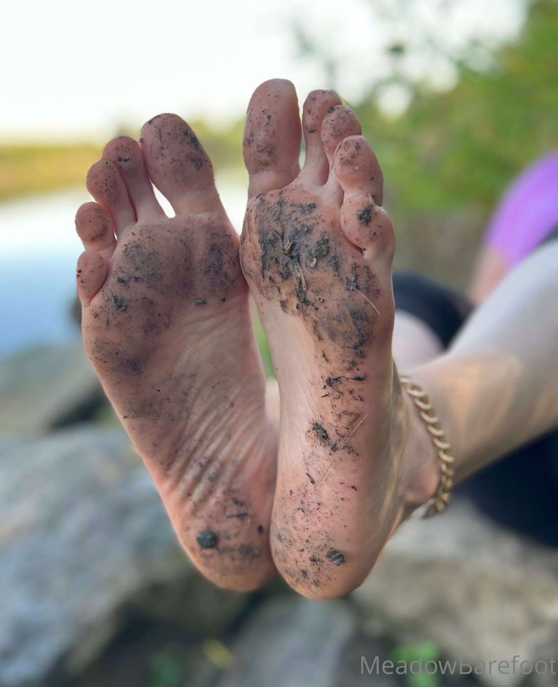 Meadow Barefoot Photo #36