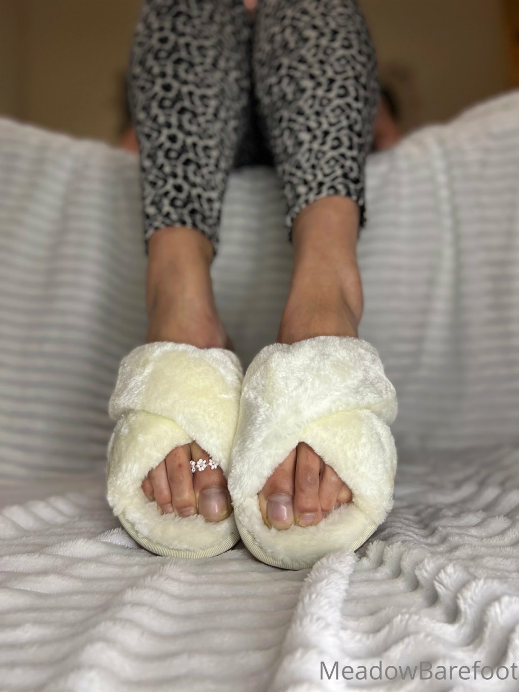 Meadow Barefoot Photo #41