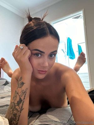 milaasole Photo #32