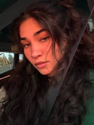Naila Iqbal Photo #5