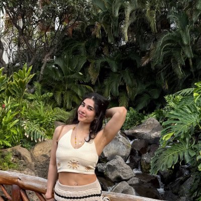 Naila Iqbal Photo #9