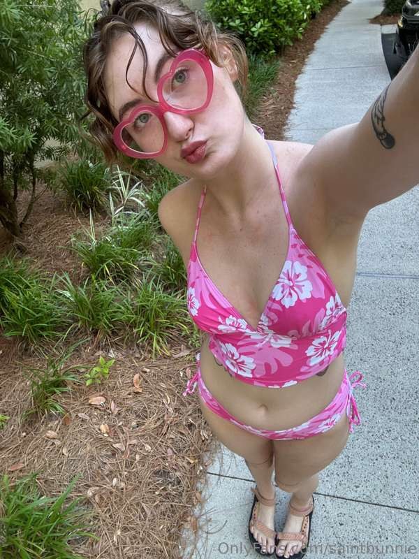 saintbunnie Photo #4