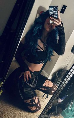 secretsiren33 Photo #3