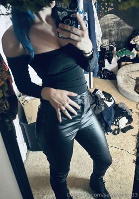 secretsiren33 Photo #8