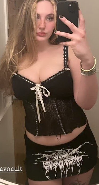 Abby Drake Photo #5