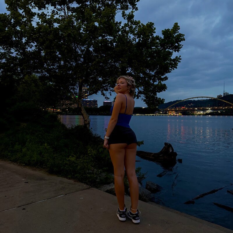 Kylie Stover Photo #31