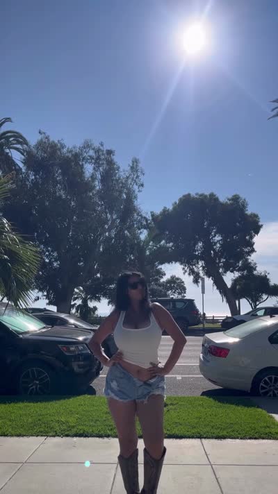 _ayushaaaa__ Video #15