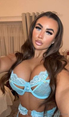 elliethorpe Photo #12