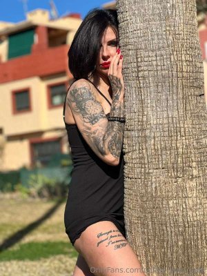 jadefox_lifestyle Photo #3