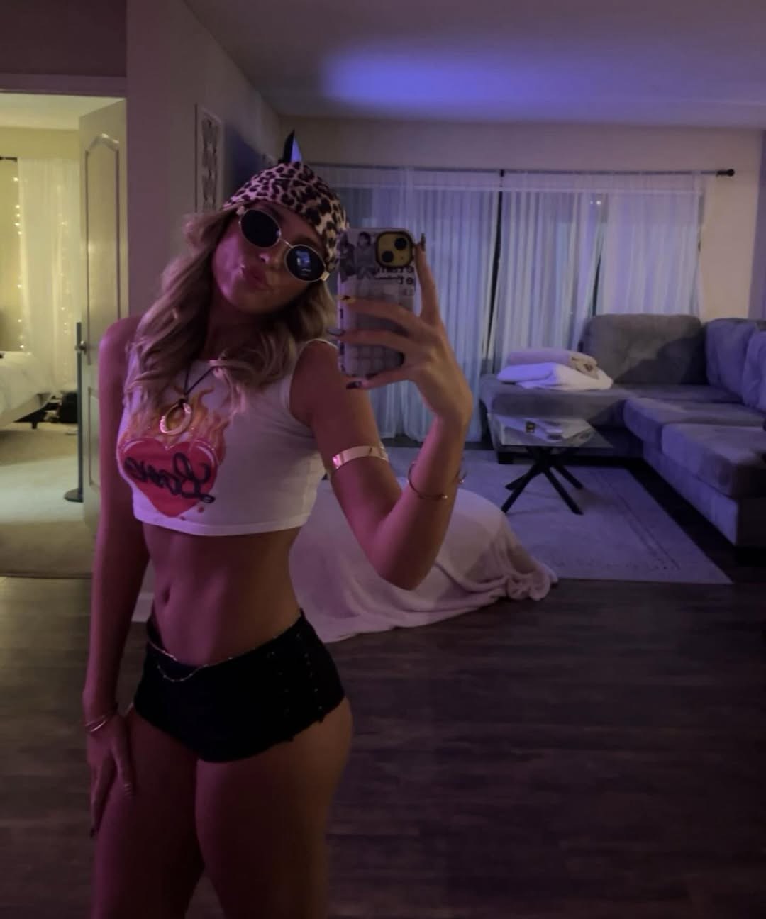 miaawardd Photo #10