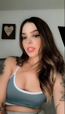 Haley Benitez Photo #5