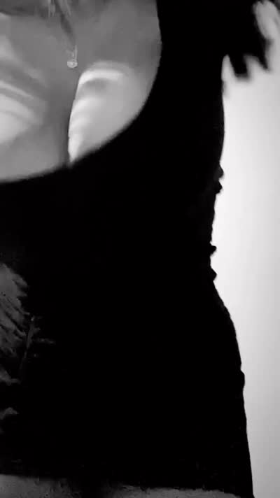 Itzel Lozano Video #36