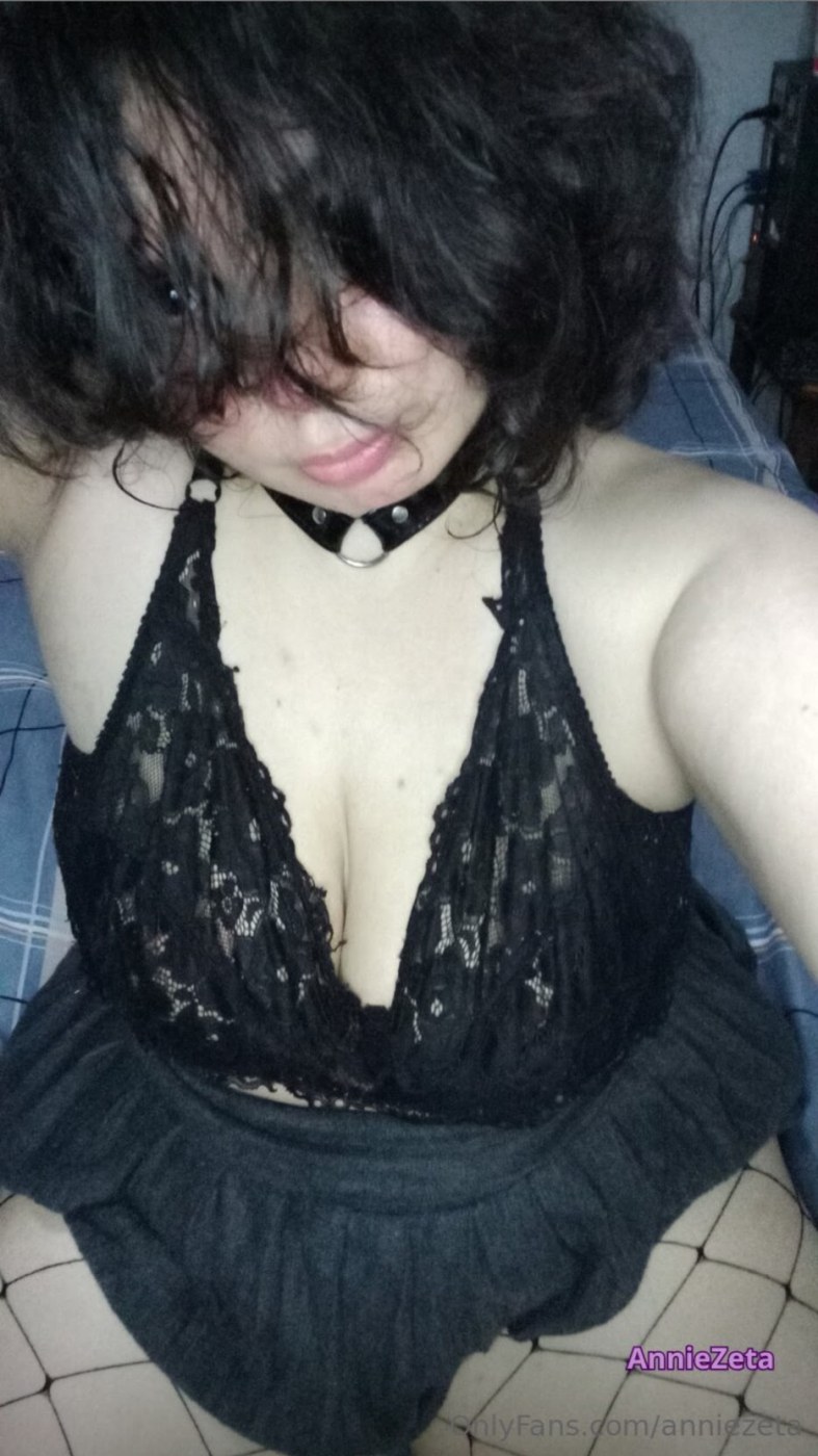 Annie Zetta Photo #14