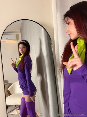 Bonniepetite Photo #10