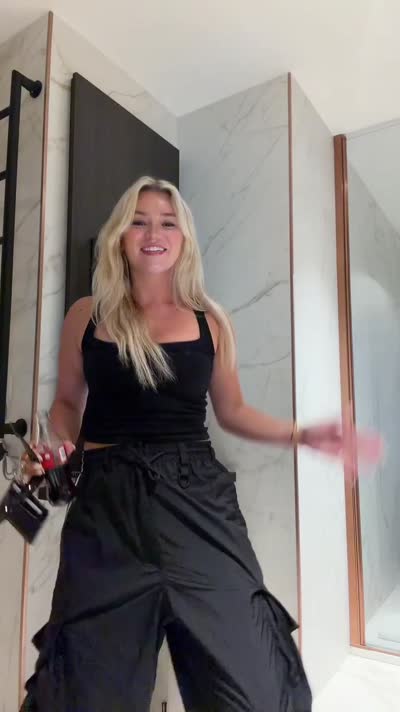 Katie Sigmond Post #52