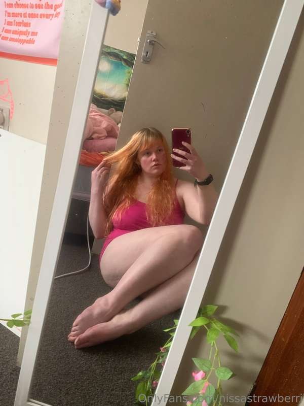 nissastrawberri Photo #22