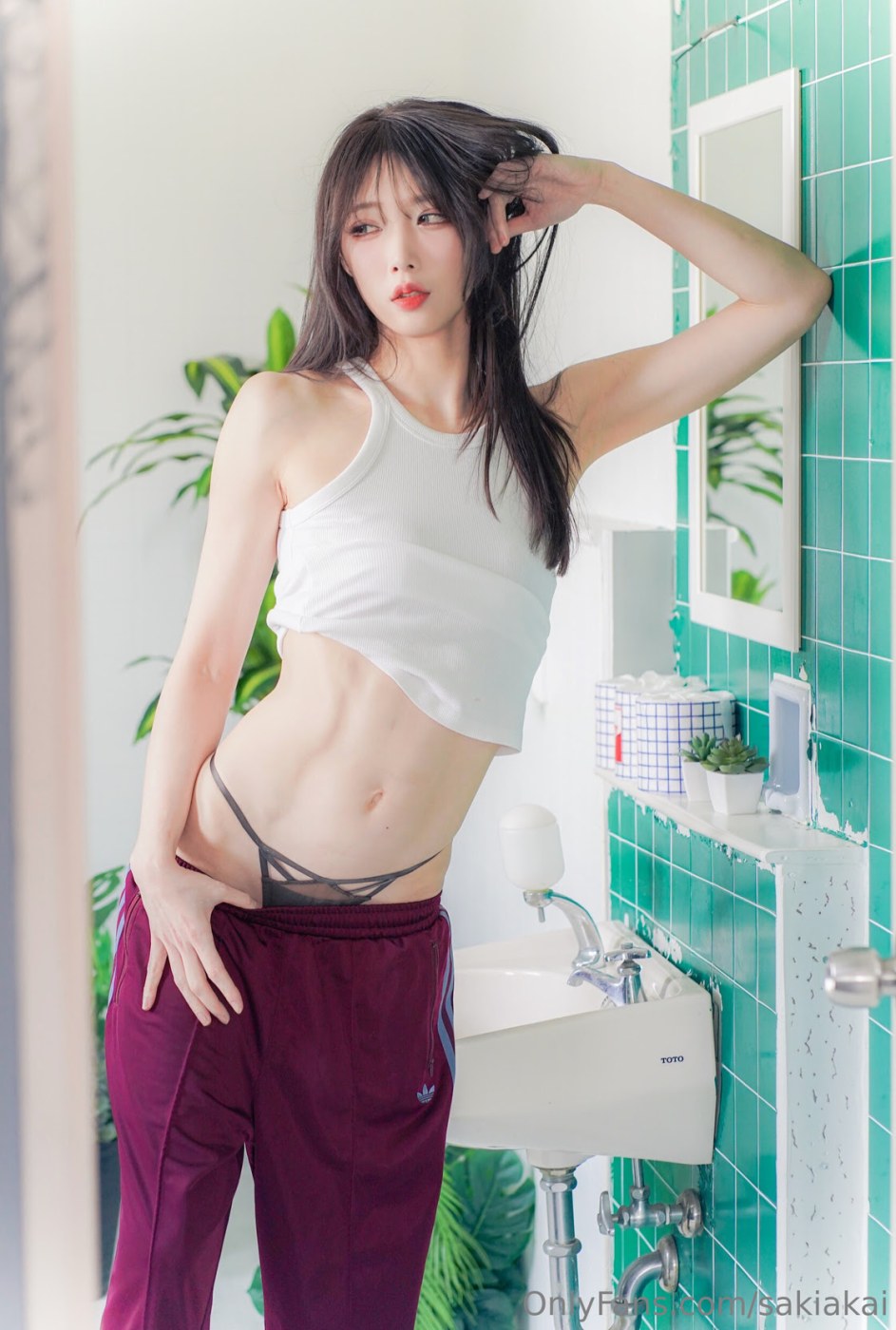 Saki Akai Photo #32