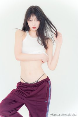 Saki Akai Photo #30