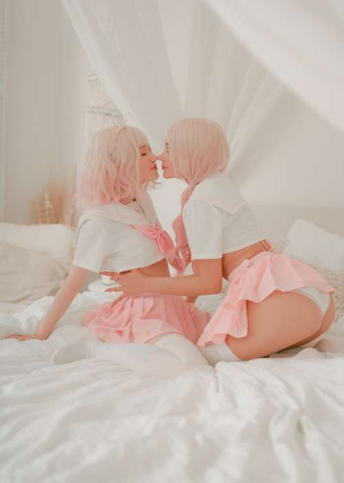 Donna Loli Photo #37