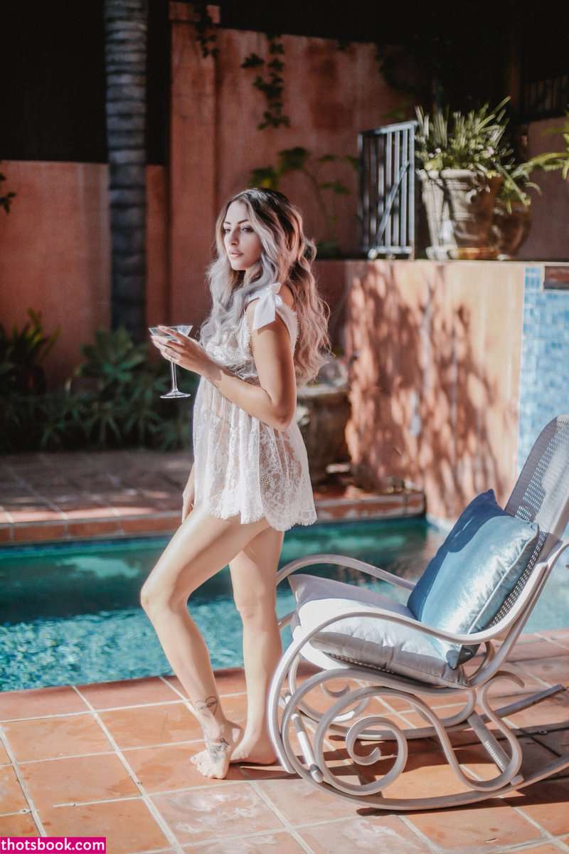 Miss Angeliquew Photo #1