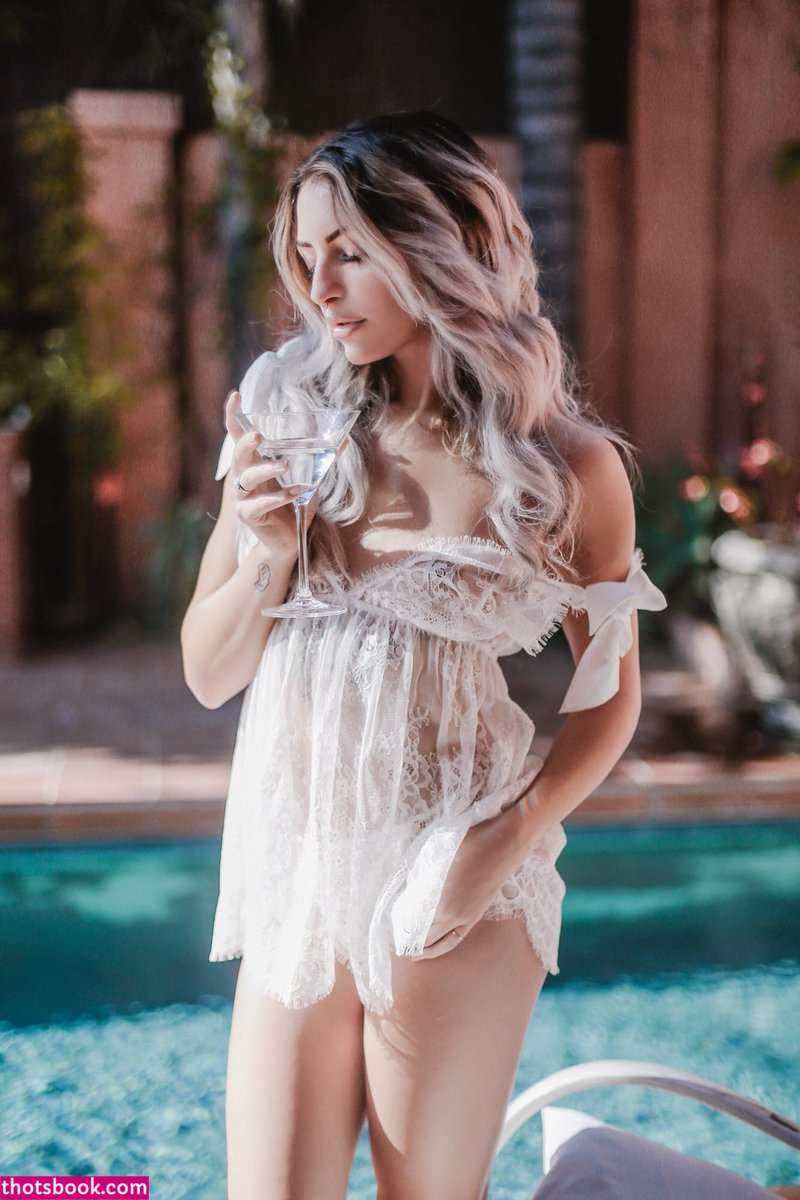 Miss Angeliquew Photo #10