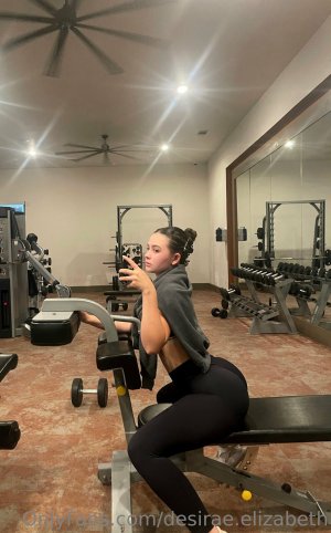 Desirae Elizabeth Photo #10