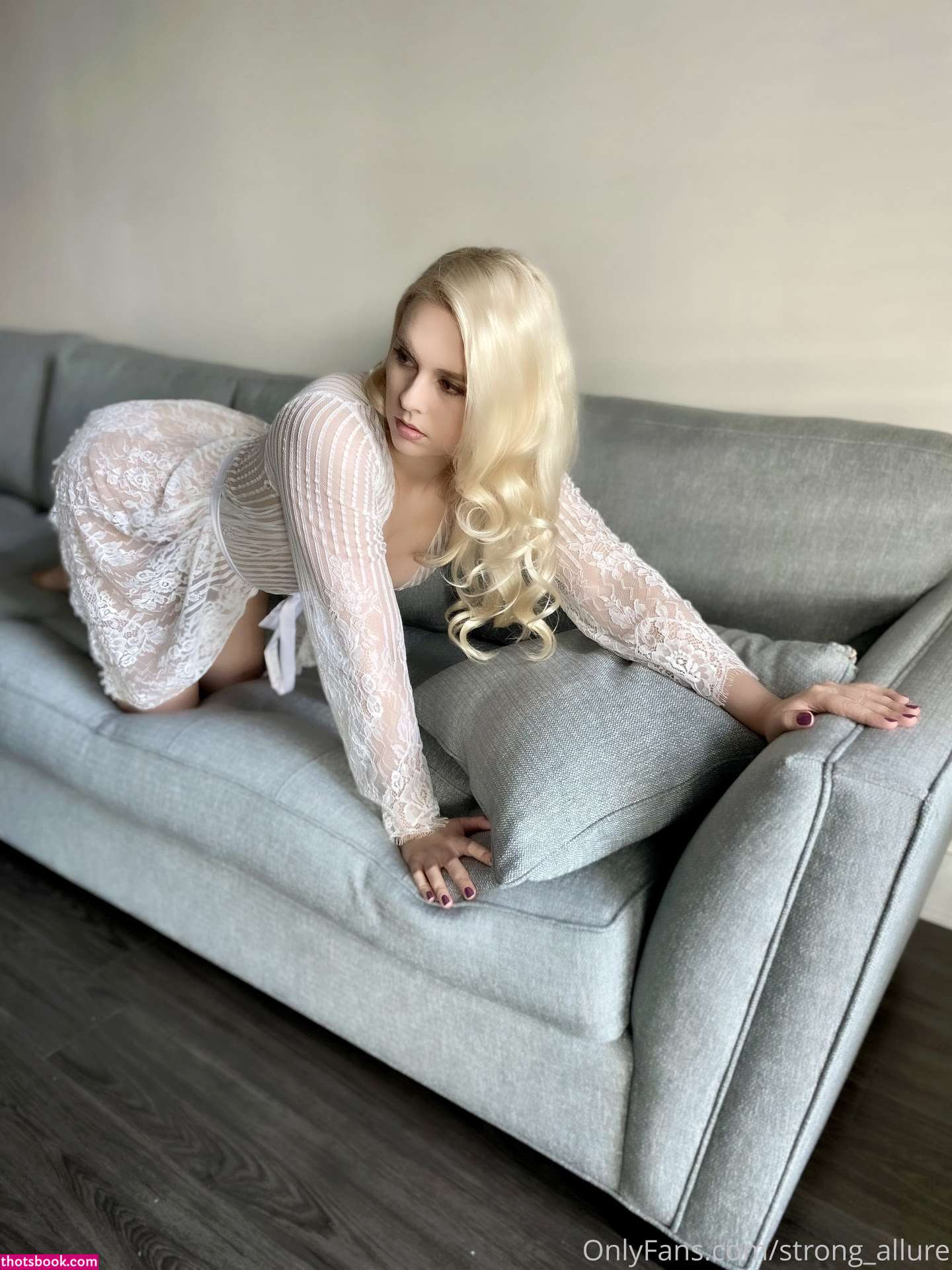 Strong Allure Photo #255