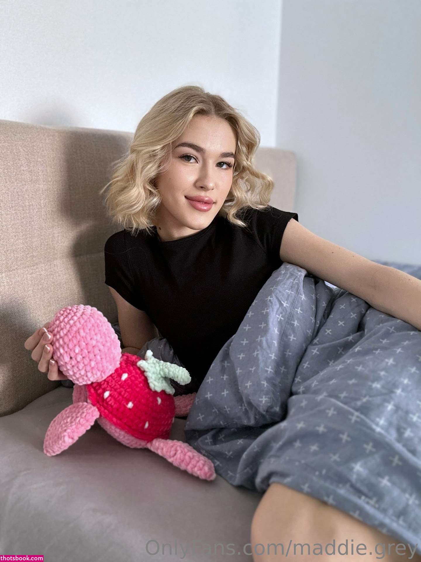 Blonde Belle Photo #228