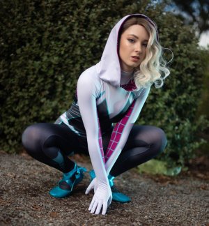 Fallcosplay Photo #30