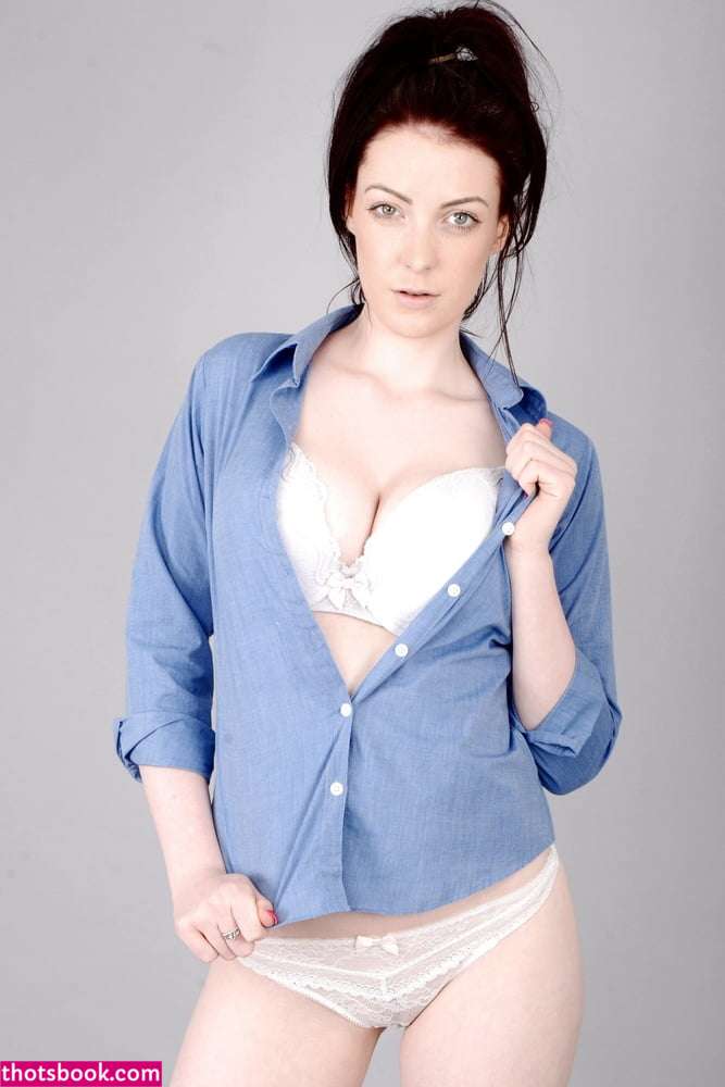 Alice Brookes Photo #26