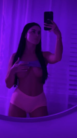 Devorah Roloff Photo #206