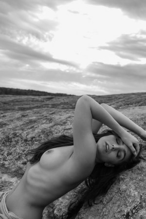 Emily Rinaudo Photo #201