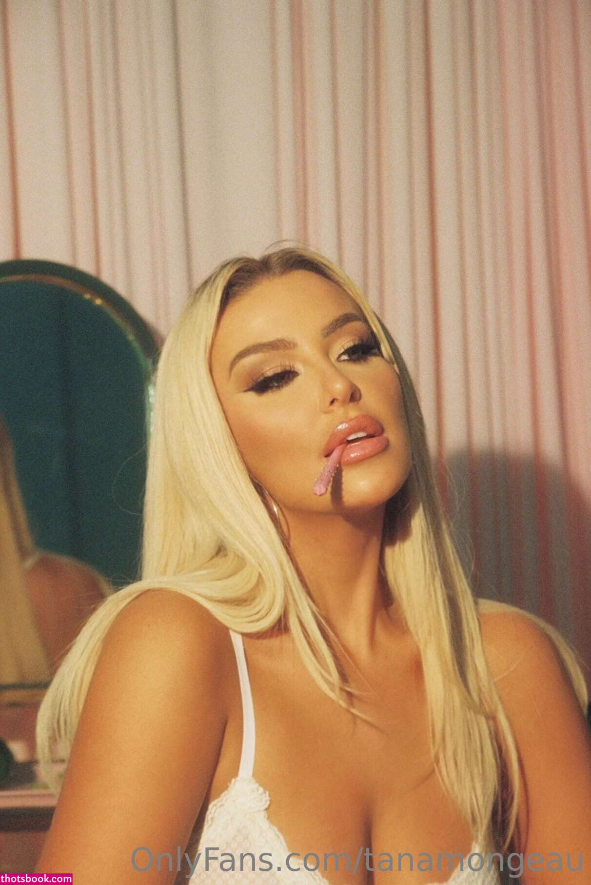 Tana Mongeau Photo #61