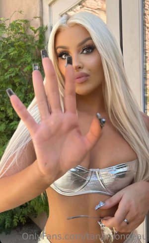Tana Mongeau Photo #74
