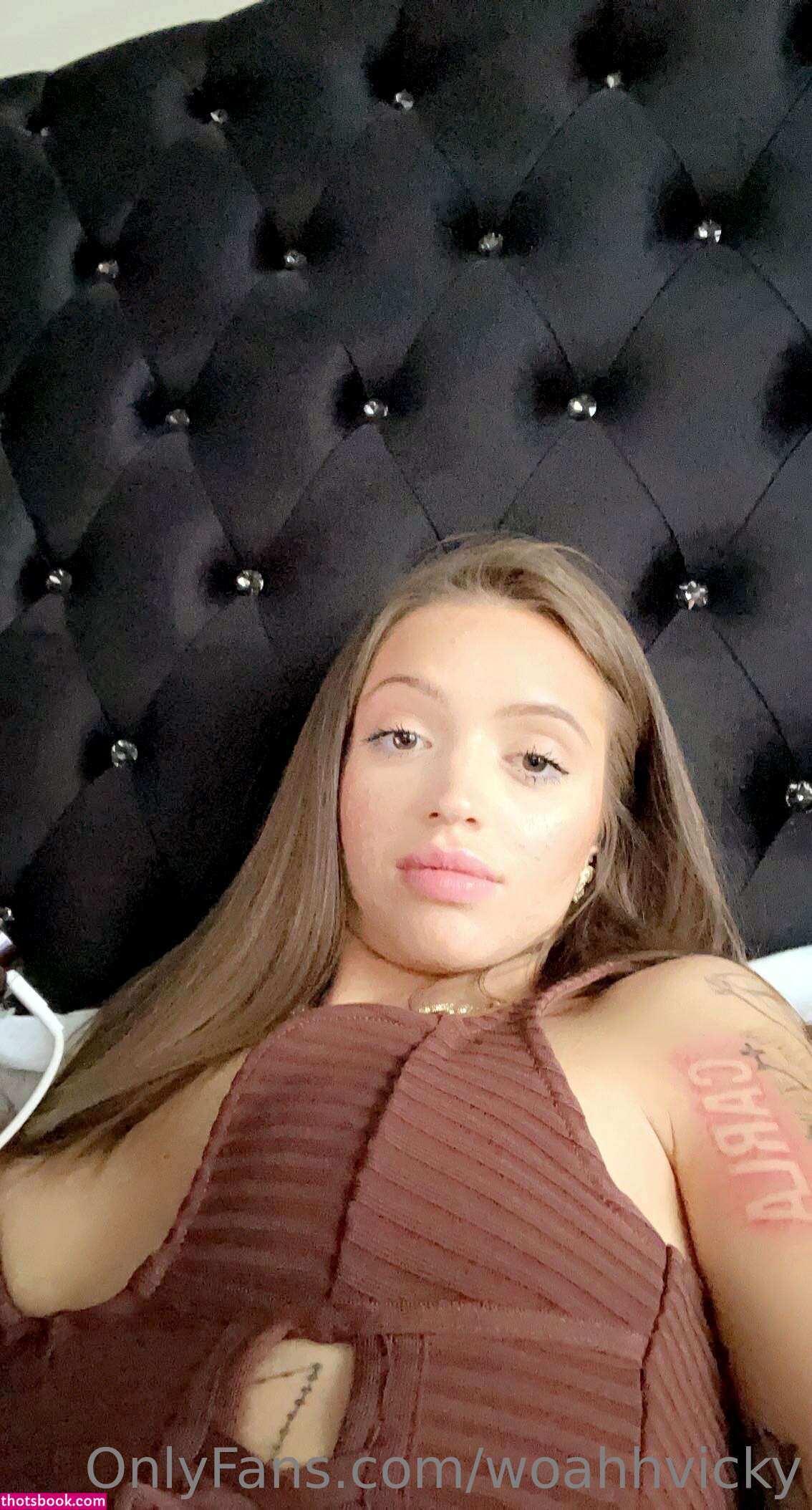 Woah Vicky Photo #15