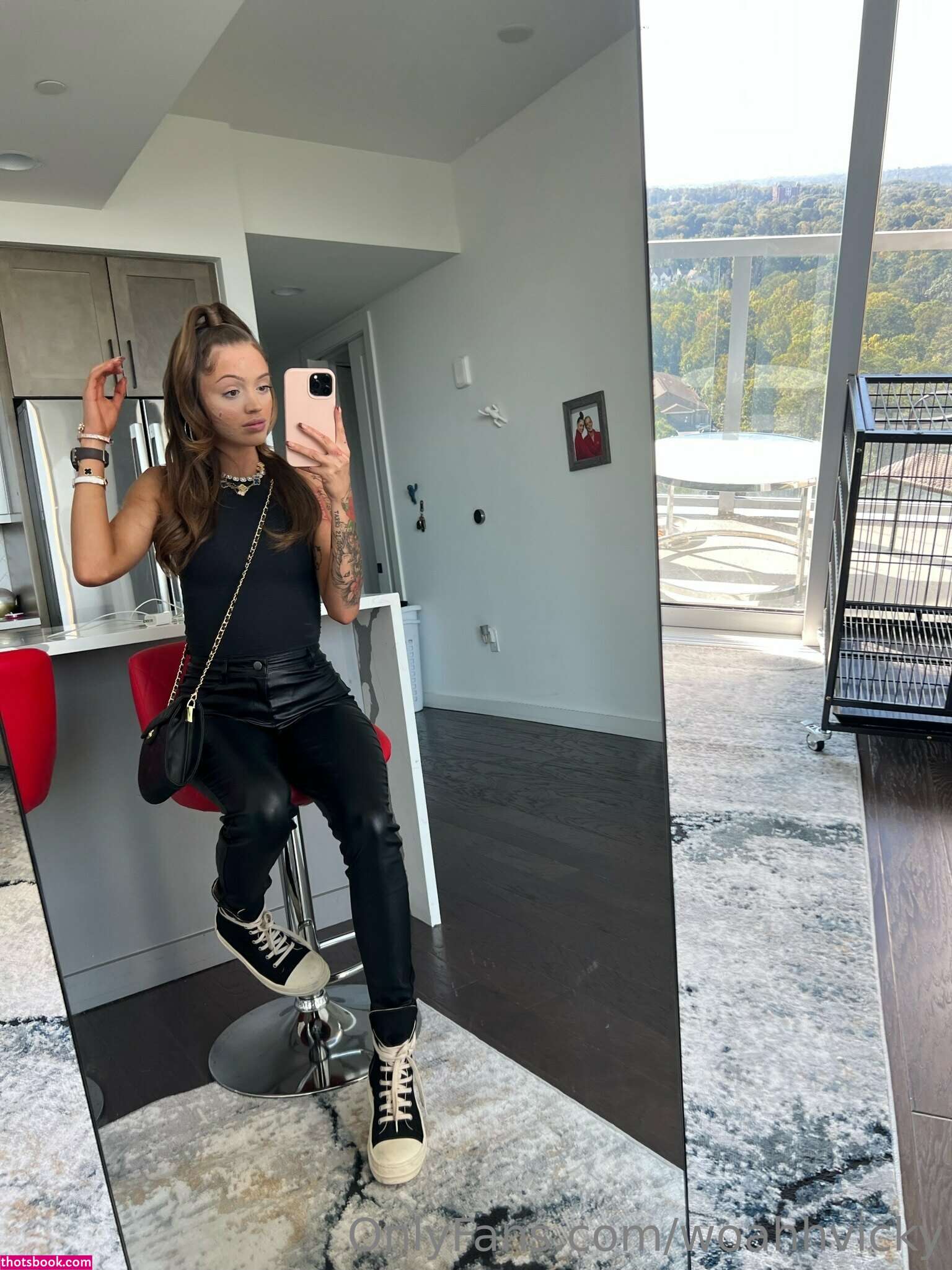 Woah Vicky Photo #65