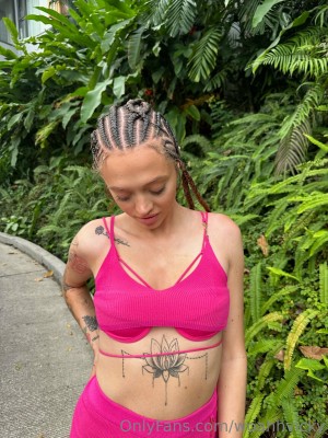 Woah Vicky Photo #147