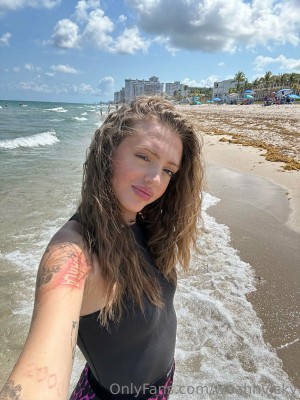 Woah Vicky Photo #150