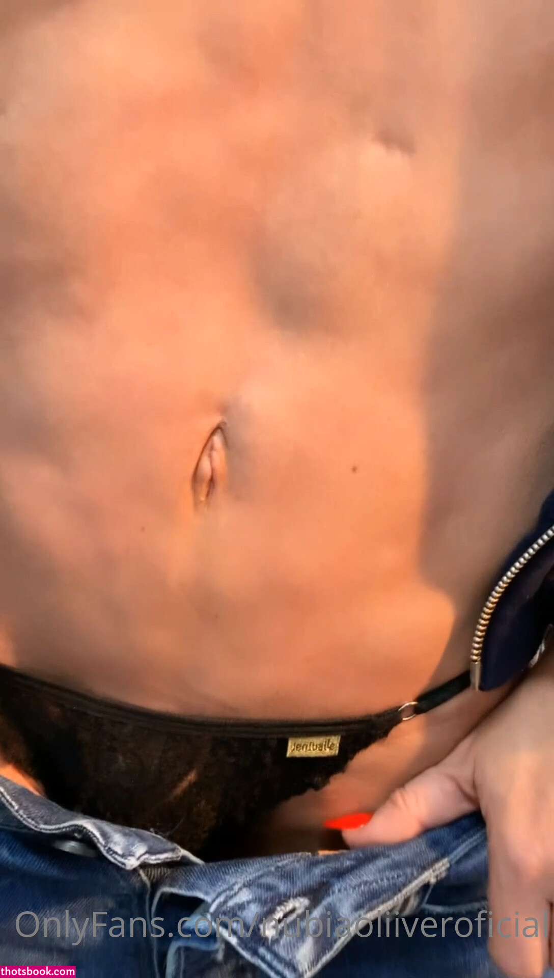 Nubia Oliver Photo #45