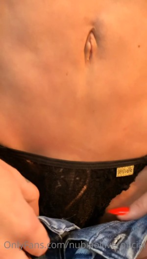 Nubia Oliver Photo #37