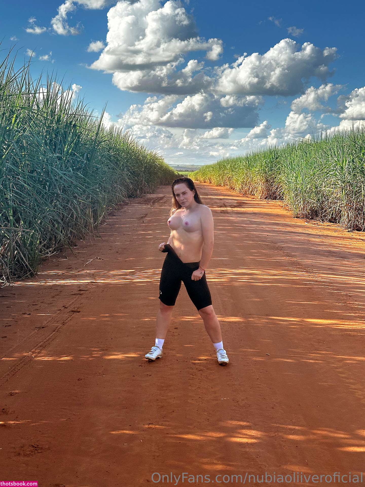 Nubia Oliver Photo #154