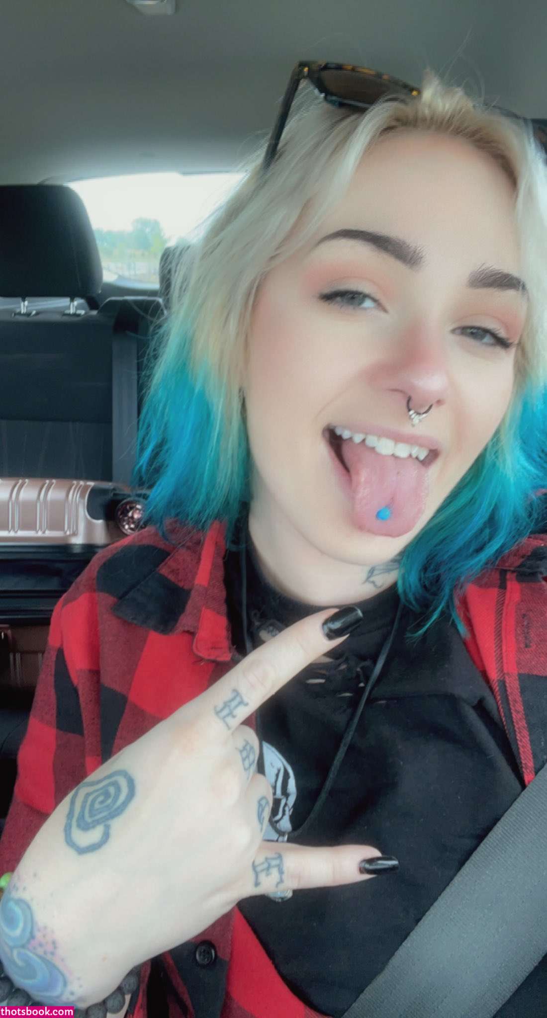 Misslavey666 Photo #8