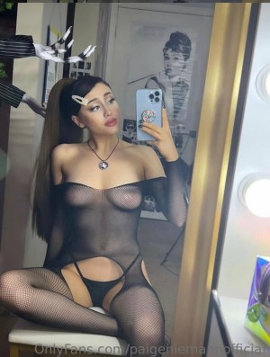 Paige Niemann Photo #25